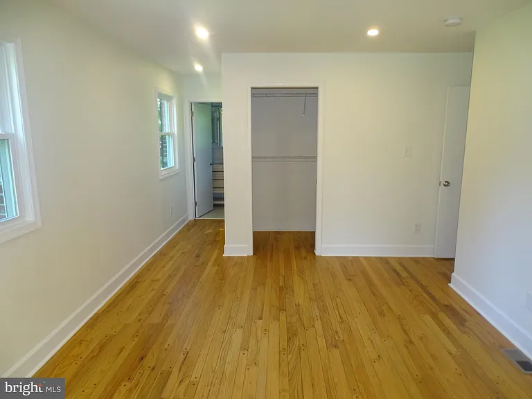 449 E Street Rd — Photo 21
