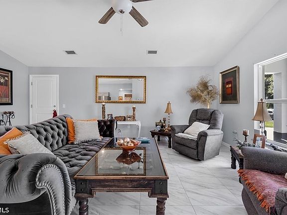 3rd image of 6040 Keystone Cir