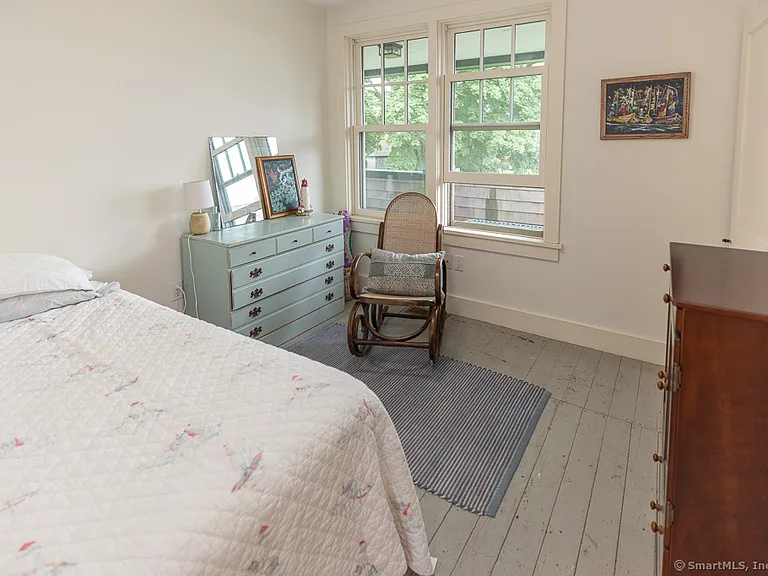 17 Agawam Ave — Photo 27