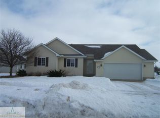 1210 Lois Ln, Saint Johns, MI