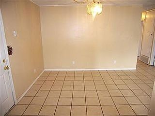 3rd image of 16267 Cambridge Dr