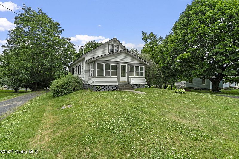 2nd image of 487 Grange Road