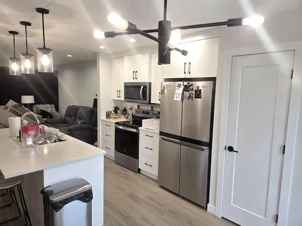 50 N Sage Brush Ave #A & B, Taber, AB T1G 0E8