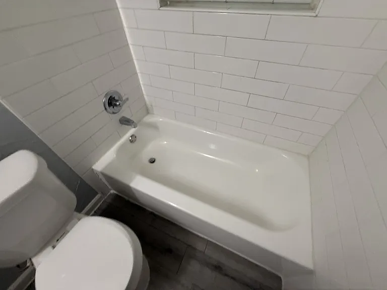 100 E Brown St — Photo 16