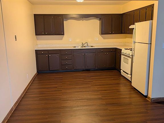 2nd image of 607 N 2nd St APT 6