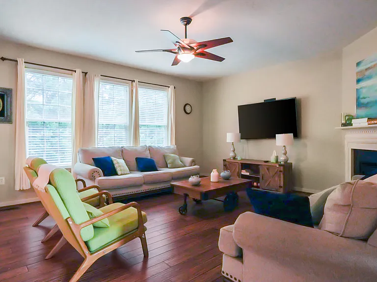 2231 Rose Family Dr — Photo 6