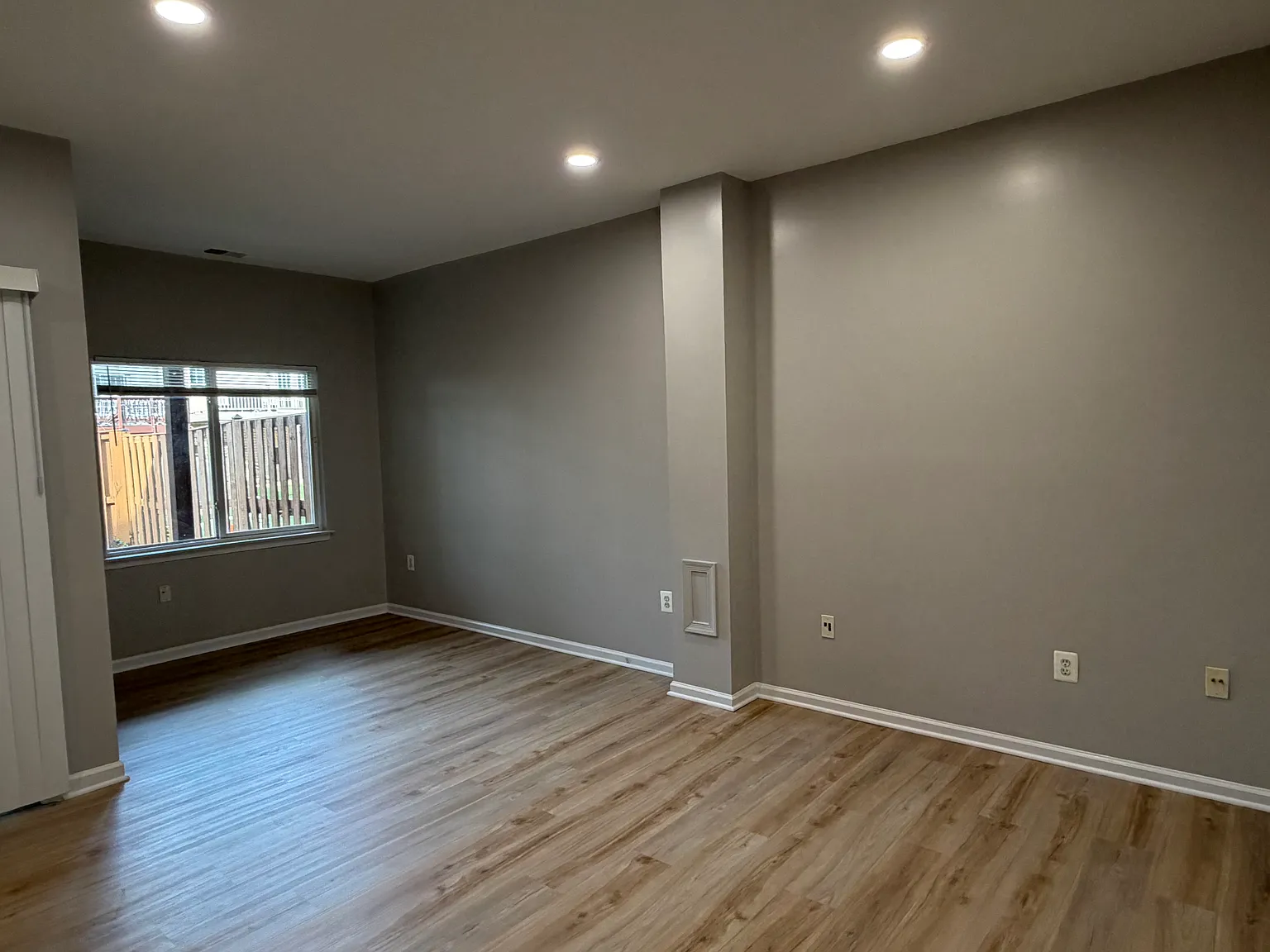 4 bed, 2028 sqft, $3,150 — Photo 3