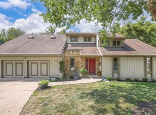 8424 Woodson Dr, Raytown, MO 64138