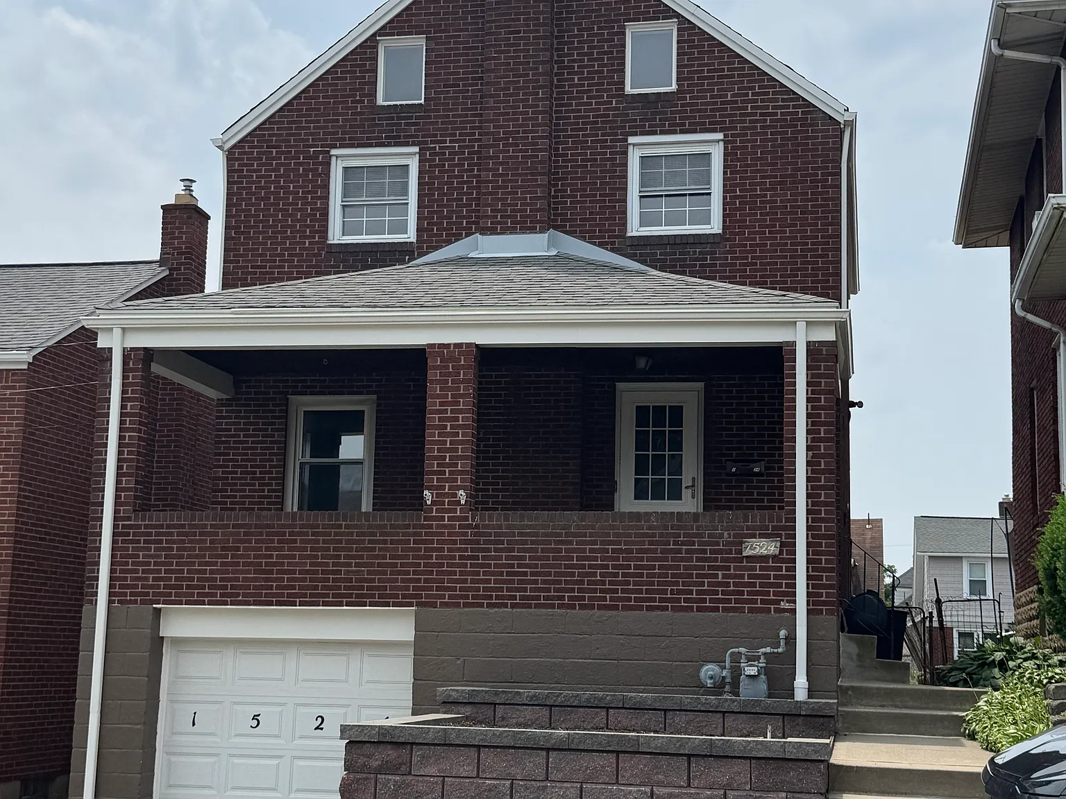 3 bed, 1144 sqft, $2,100 — Photo 1
