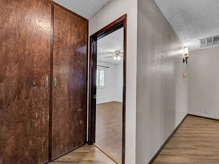6975 Obannon Dr — Photo 45