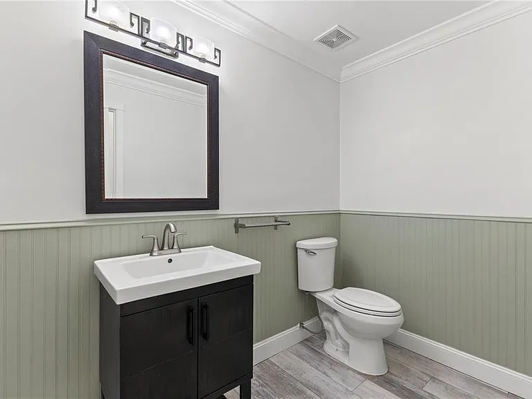 9307 Poplar Creek Ct — Photo 39