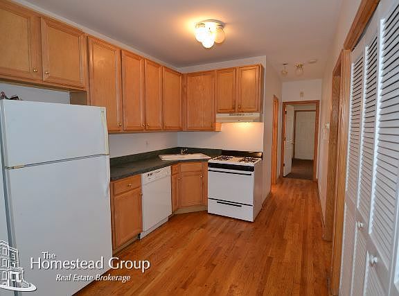 3rd image of 1319 N Campbell Ave #Two