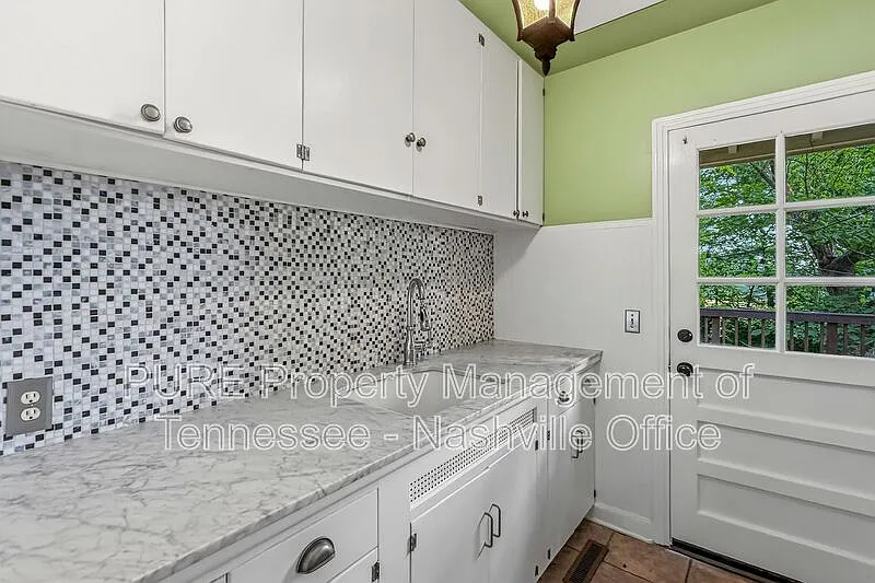 3 bed, 2.0 bath, 1654 sqft, $2,499 — Photo 4