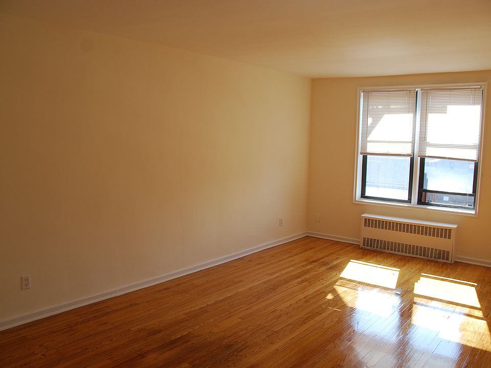 1st image of 147-29 79 Ave