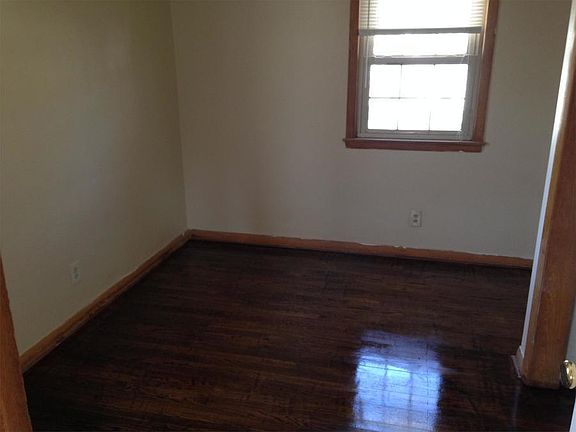4th image of 413 S Main St #A
