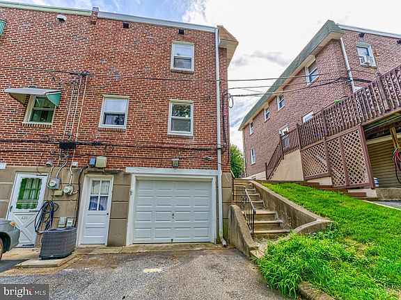 4th image of 428 Alexander Ave
