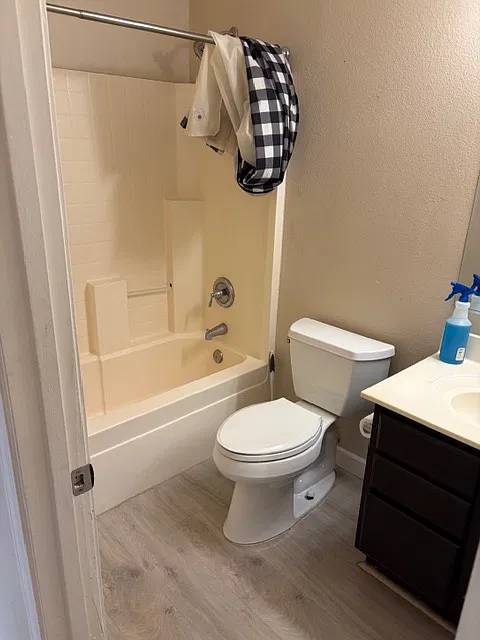 3 bed, 1201 sqft, $2,150 — Photo 4