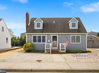 404 Coral St, Beach Haven, NJ 08008