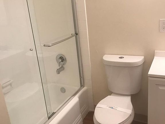 2nd image of 472 F St APT M