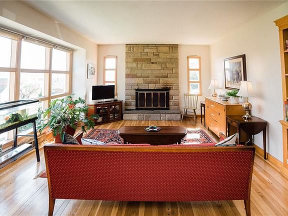 5th image of 1722 Sloan Ave