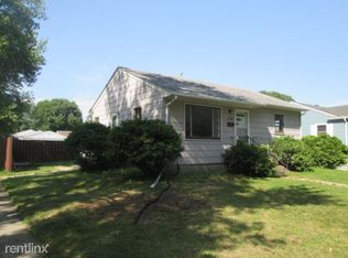 1722 9th Ave N, Grand Forks, ND 58203