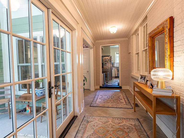 Mud Room/Hall to Master Suite, Screened-in Porch and Laundry Room