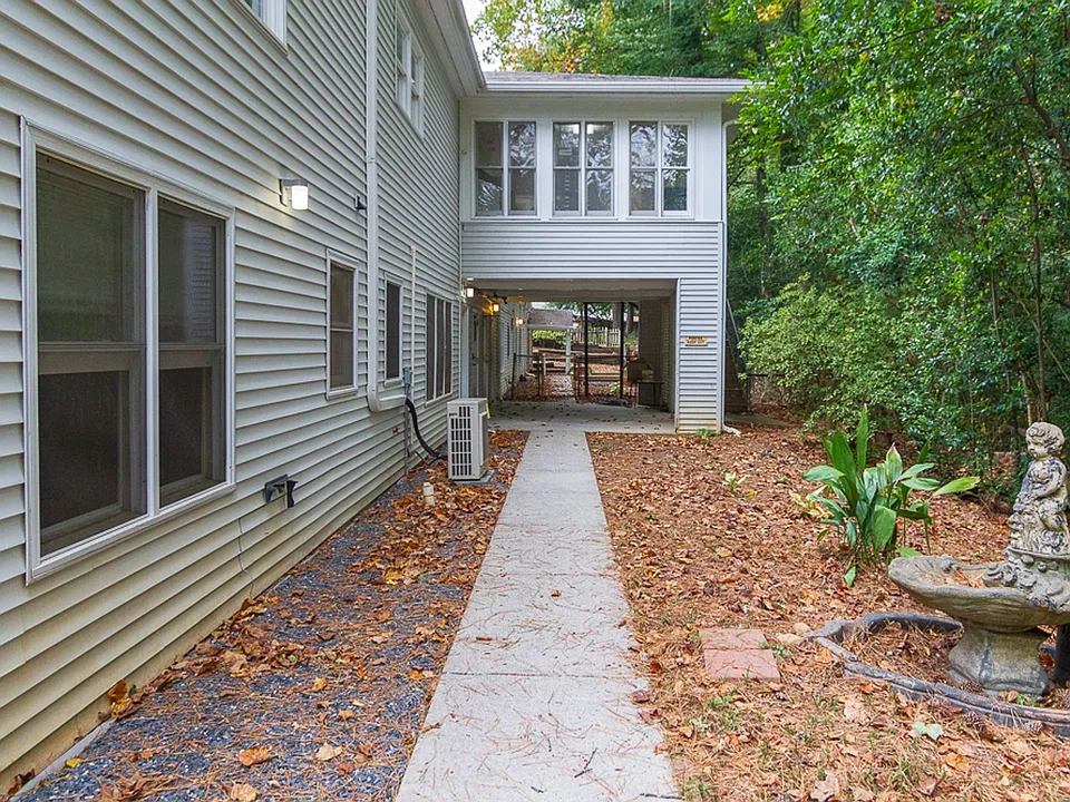 1790 Lavista Rd NE