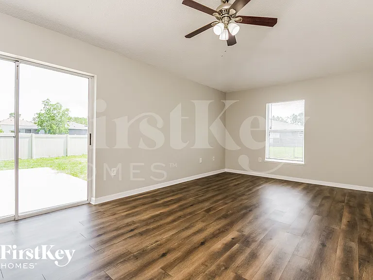 817 Grantham Dr — Photo 5