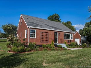 1810 Woodland Rd, New Albany, IN 47150