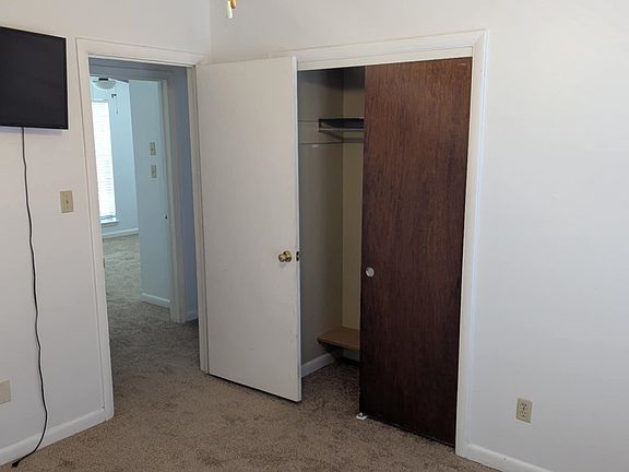 5th image of 503 Westwood Dr #503