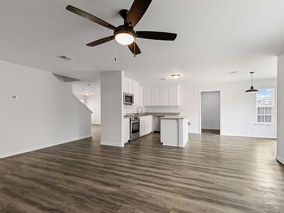 4th image of 2320 Gabriel Dr