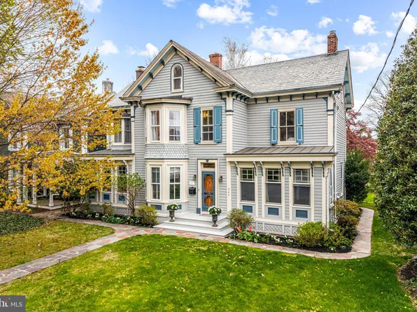 267 W Court St, Doylestown, PA 18901