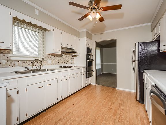 4th image of 3950 Cordin Dr