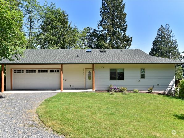 2940 Cedar Avenue, Lummi Island, WA 98262