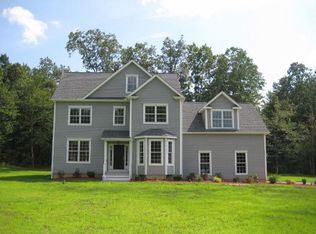 7 Meshomasic Trl, Portland, CT 06480