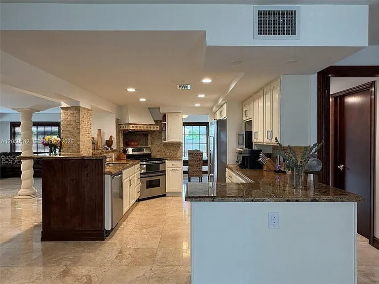 6610 SW 104th Ct — Photo 21