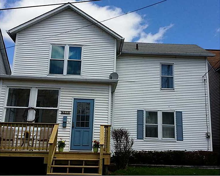 1st image of 270 W 1st Ave