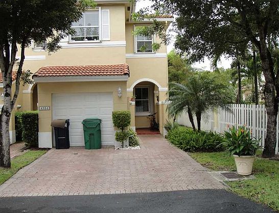 3rd image of 4384 NW 109th Pl