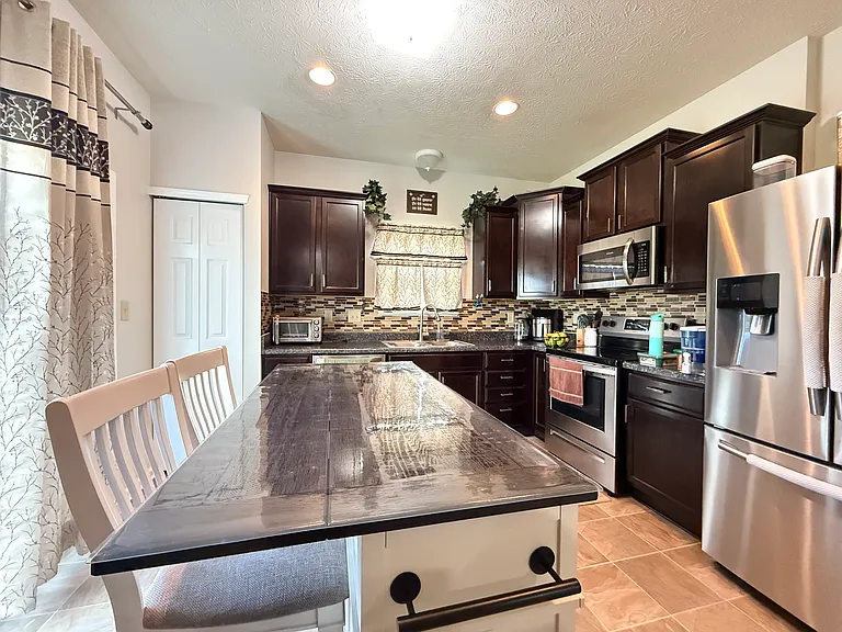 899 Briarstone Dr — Photo 20