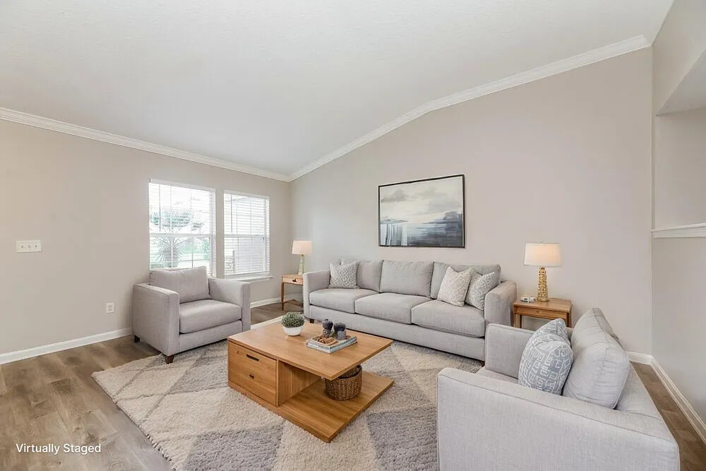 3 bed, 2.0 bath, 2332 sqft, $2,160 — Photo 4
