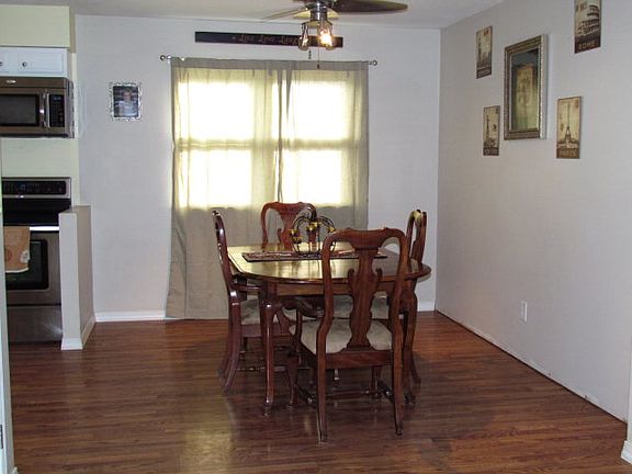 5th image of 85 Belaire Dr