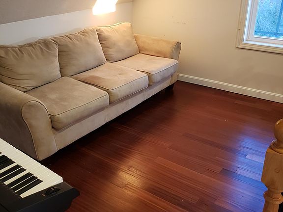 4th image of 171 Pleasant St APT 3