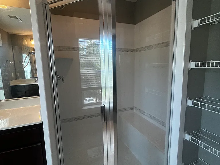 8195 Falls Grove Dr — Photo 20