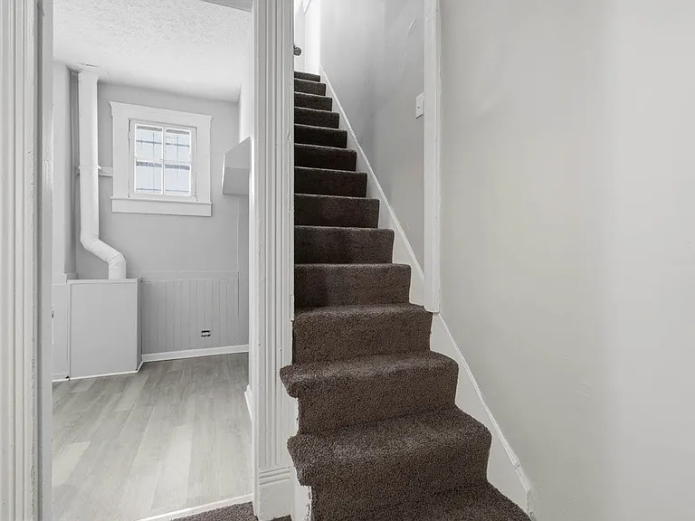 2324 Magazine St — Photo 26