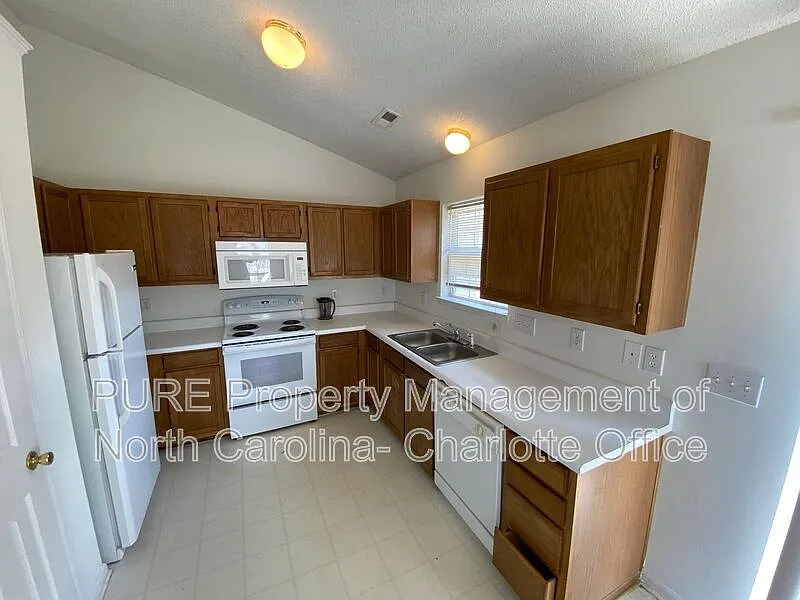 4111 Bryan Furr Dr