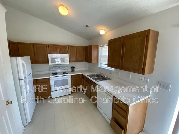 4111 Bryan Furr Dr, Charlotte, NC 28216