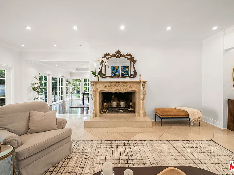 9023 Alto Cedro Dr — Photo 22