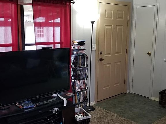5th image of 708 Lupine Cir