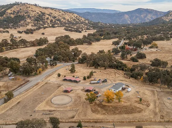 29935 Burrough Valley Rd, Tollhouse, CA 93667