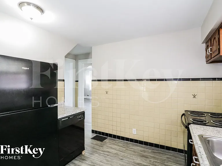 3414 Corrine Ave — Photo 7